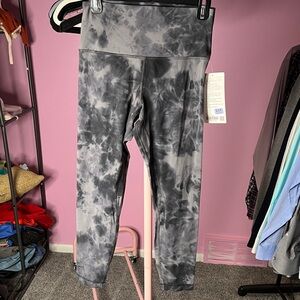 Luluemon Align Gray Tie-Dye leggings
